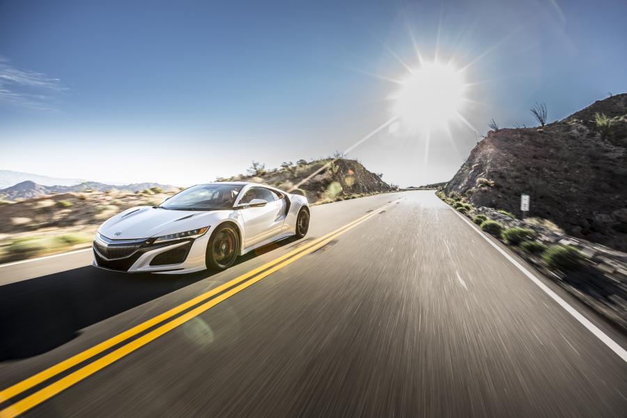  Acura NSX 2016 года  (NA) (фото 13 из 286)